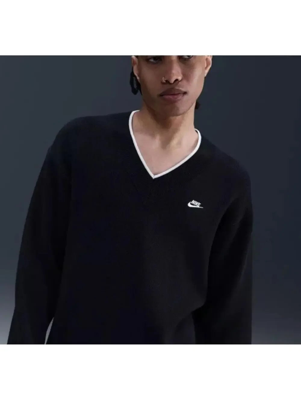 $90 Nike Sportswear Club V-Neck Sweater Black HV1419 Men's Size Large